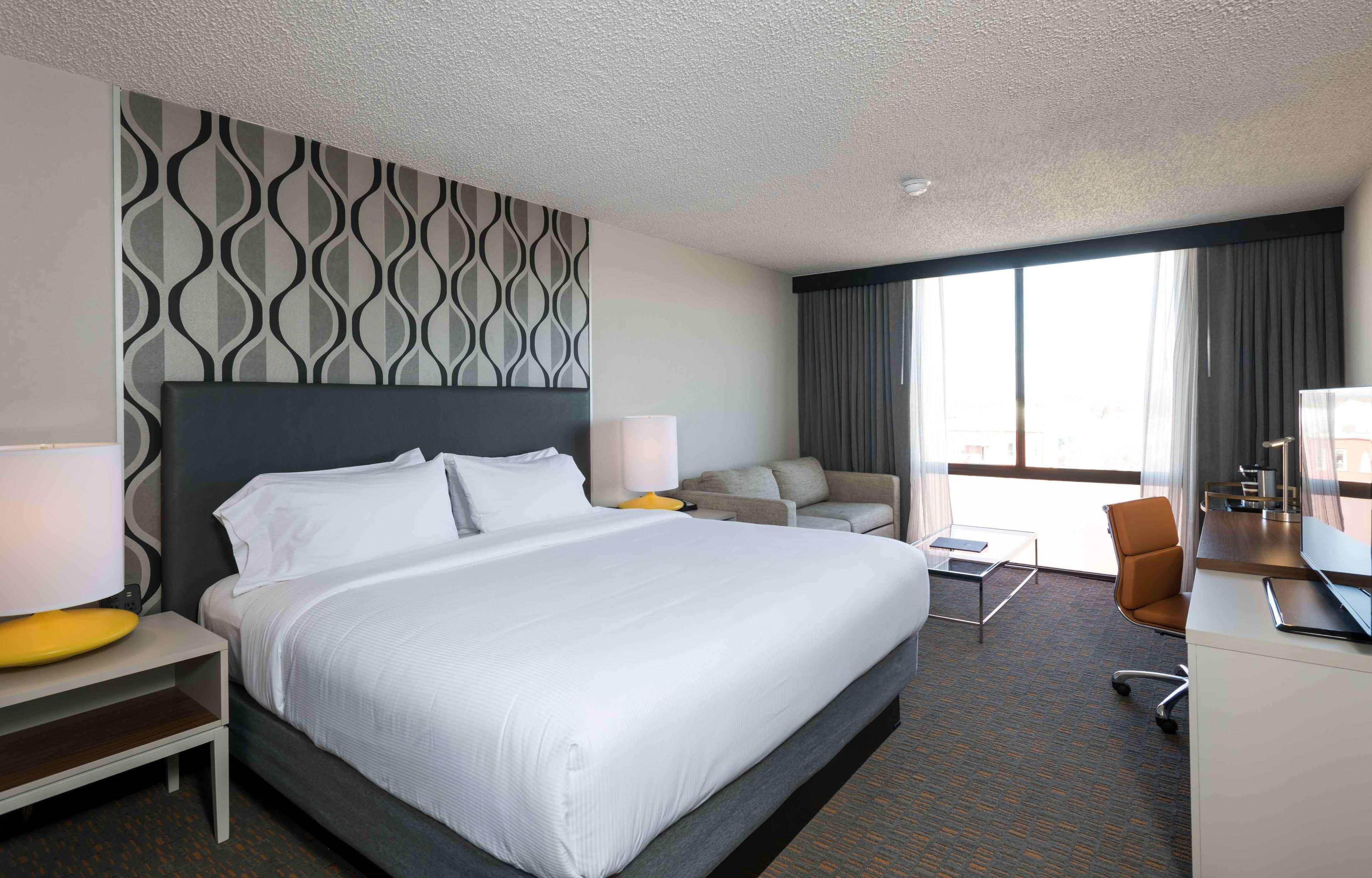 Wyndham Fort Smith City Center Exterior photo