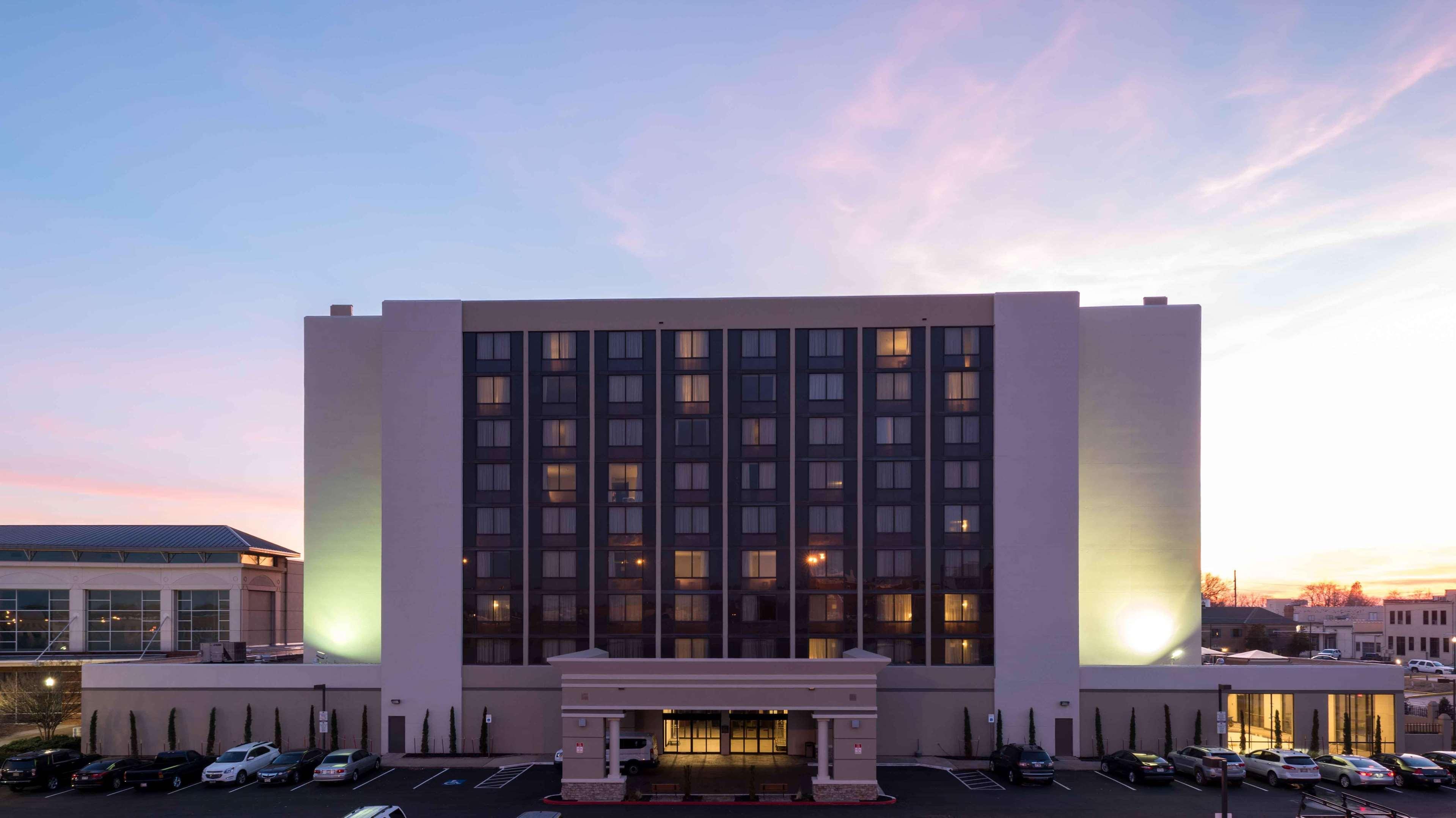 Wyndham Fort Smith City Center Exterior photo