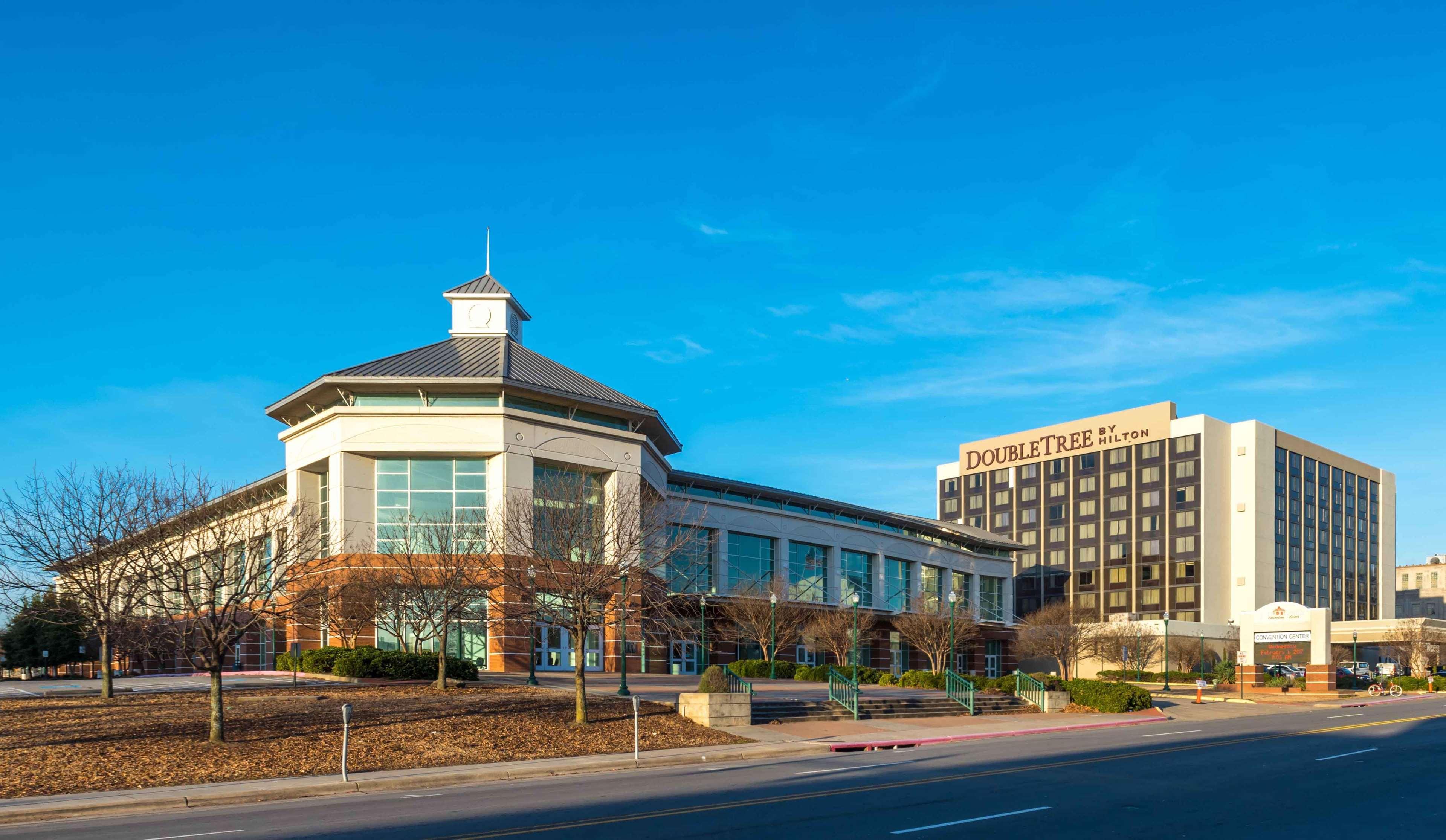 Wyndham Fort Smith City Center Exterior photo