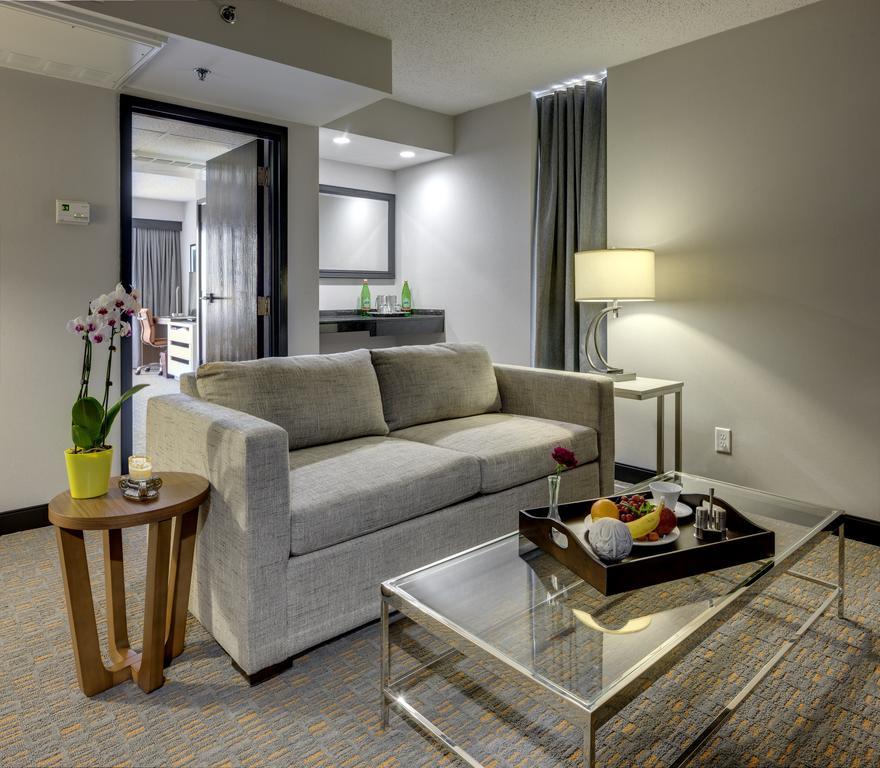 Wyndham Fort Smith City Center Exterior photo